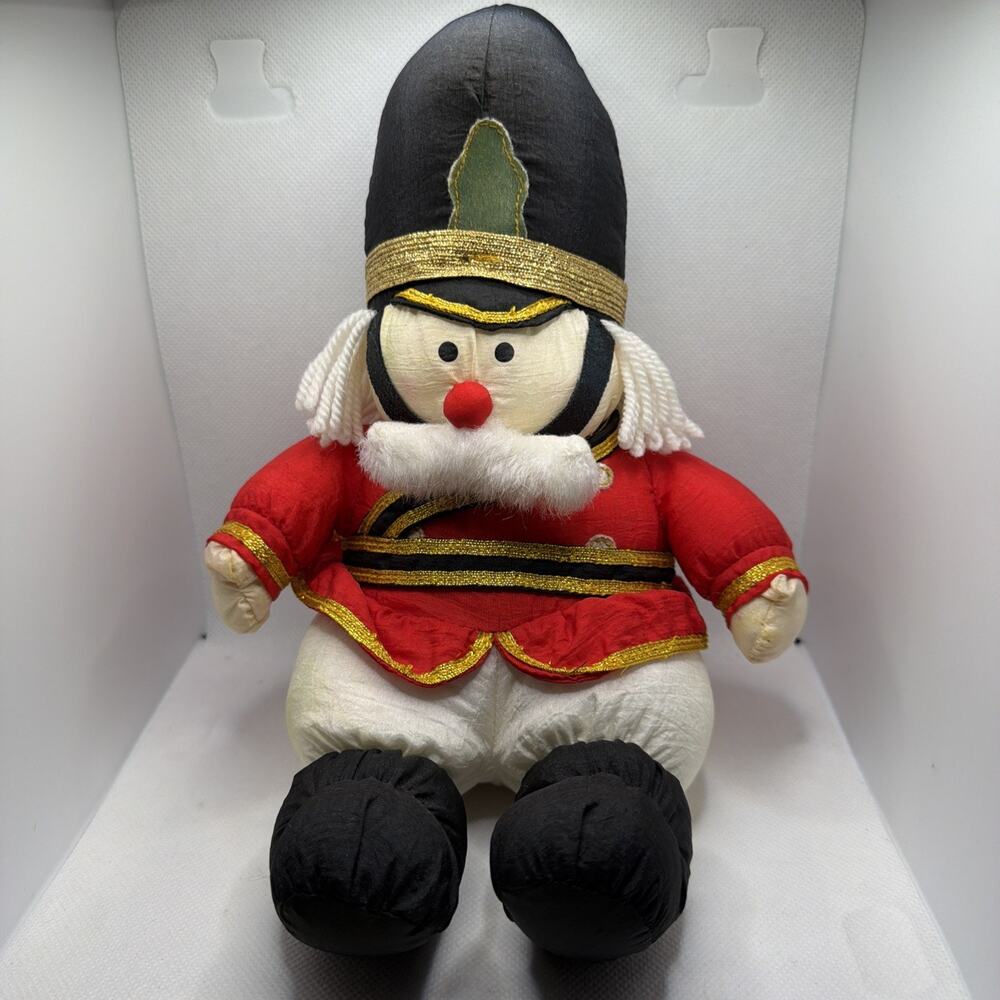JS International Christmas Teddy London Palace Guard Plush Puffalump Stuffed Vtg